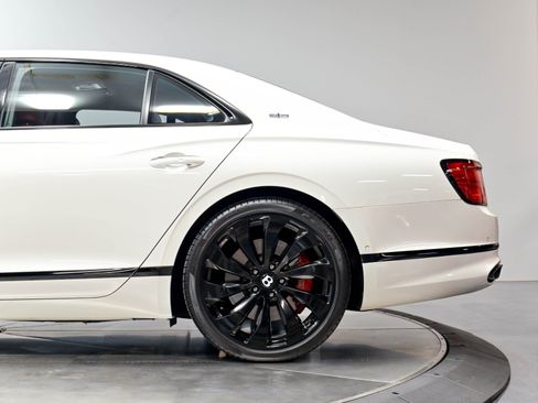 Used 2021 Bentley Flying Spur W12 w/ First Edition Specification AWD/4WD image 31