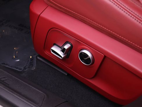 Used 2022 Maserati Levante GT image 22