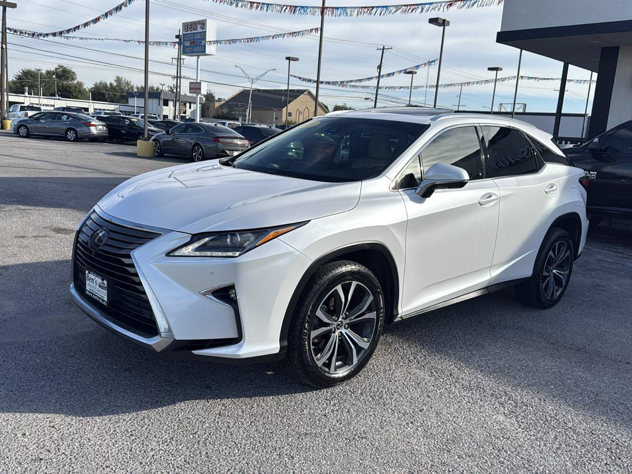 Used 2019 Lexus RX 350 FWD w/ Navigation Package image 2