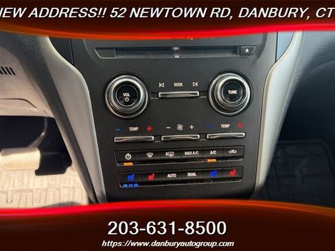 Used 2017 Lincoln MKC Reserve w/ Lincoln MKC Climate Package AWD/4WD image 16