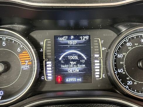 Used 2020 Jeep Cherokee Latitude Plus w/ Cold Weather Group image 18