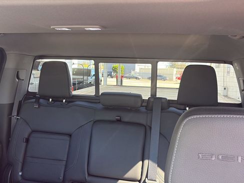 Used 2020 GMC Sierra 3500 Denali w/ Denali Ultimate Package AWD/4WD image 26