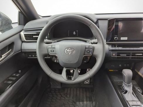 Used 2026 Toyota Camry Hybrid w/ Convenience Package FWD image 21