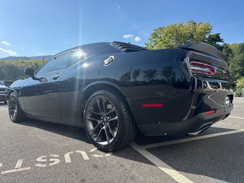 Used 2023 Dodge Challenger R/T Scat Pack RWD image 4