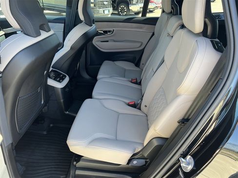 Used 2025 Volvo XC90 T8 Core image 22