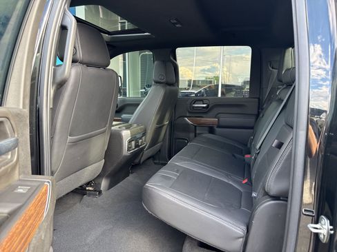 Used 2022 Chevrolet Silverado 3500 High Country image 15