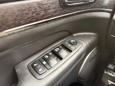 Used 2019 Jeep Grand Cherokee High Altitude AWD/4WD image 39