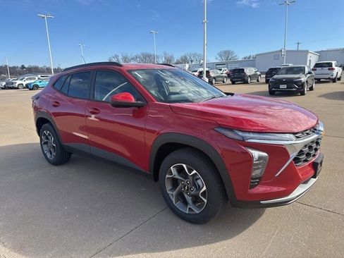 New 2026 Chevrolet Trax LT w/ Driver Confidence Package image 1