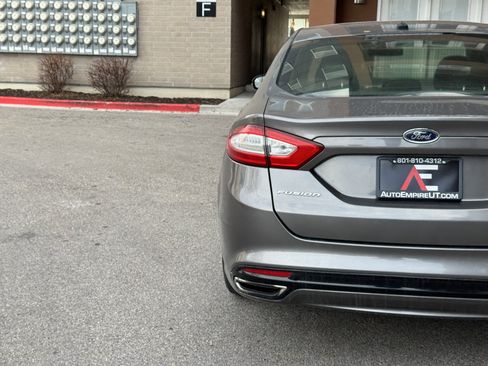 Used 2014 Ford Fusion SE w/ Equipment Group 202A image 5