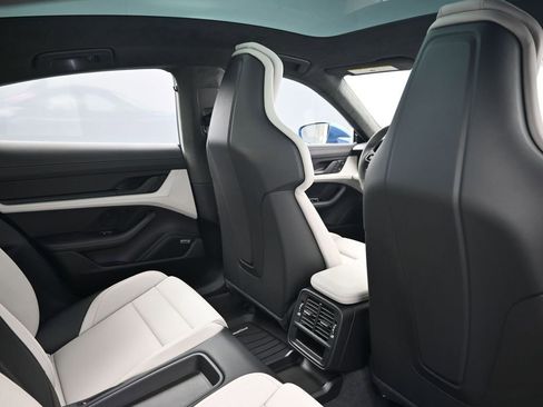 Used 2024 Porsche Taycan GTS image 7