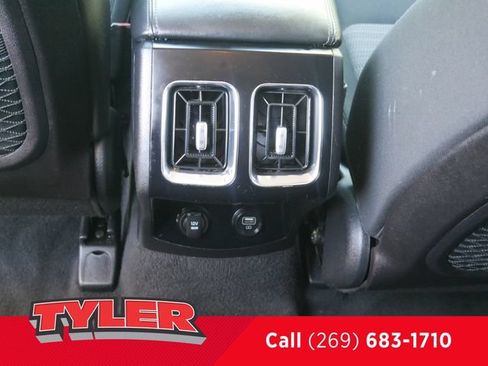 Used 2022 Kia Sorento LX AWD/4WD image 37