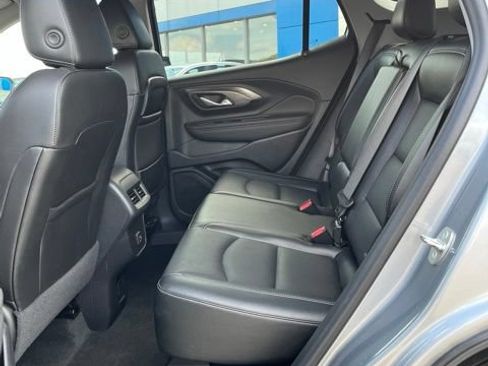 Used 2023 GMC Terrain SLT AWD/4WD image 8