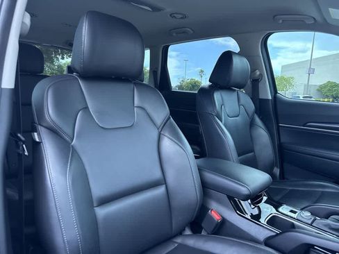 Certified 2024 Kia Telluride S FWD image 27
