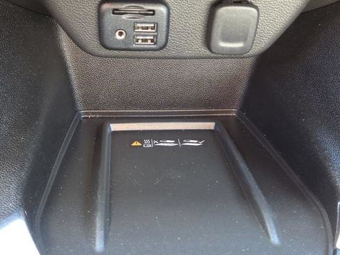 Used 2022 Chevrolet Traverse RS w/ LPO, Floor Liner Package AWD/4WD image 8