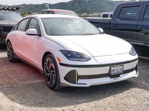 Used 2024 Hyundai Ioniq 6 SEL image 4