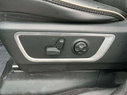 Used 2020 RAM 1500 Laramie w/ Sport Appearance Package AWD/4WD image 17