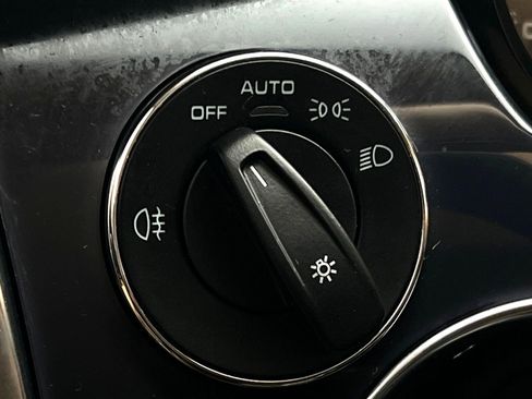 Used 2014 Porsche Panamera S image 21