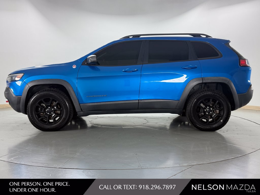 Used 2019 Jeep Cherokee Trailhawk w/ Comfort/Convenience Group AWD/4WD image 9