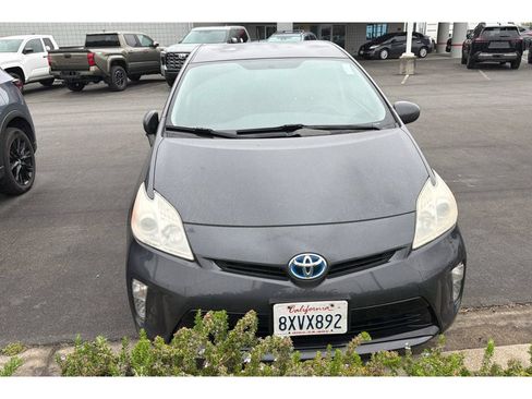 Used 2013 Toyota Prius Two FWD image 3