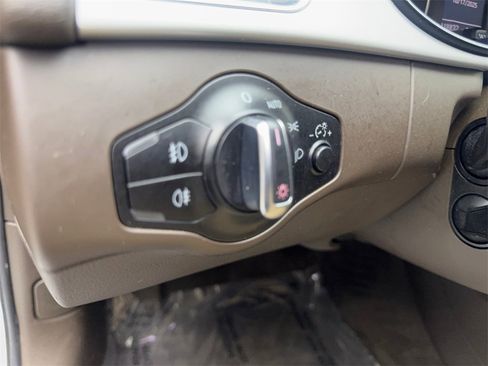 Used 2016 Audi A4 2.0T Premium w/ Convenience Plus Package image 46