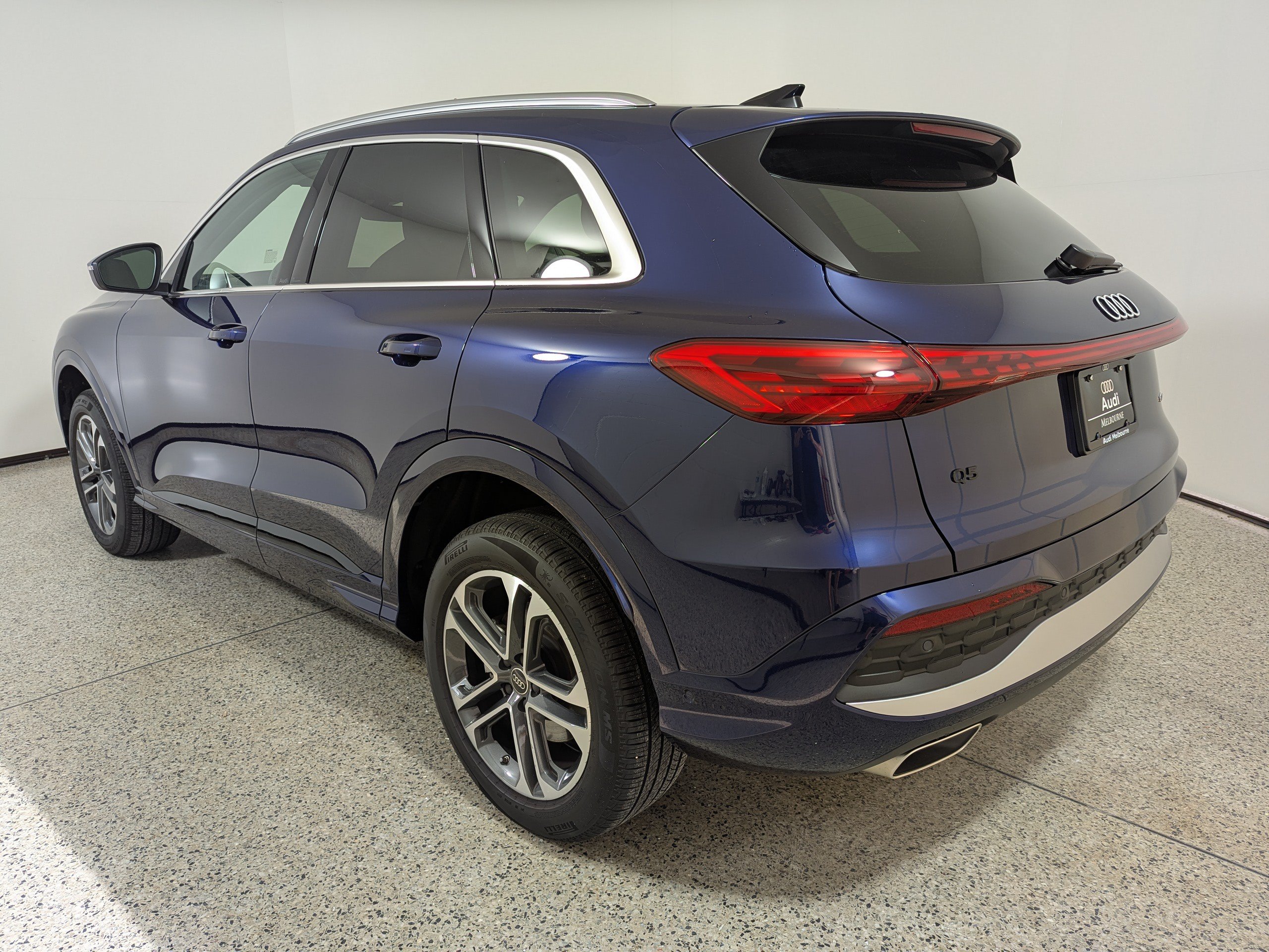 Certified 2025 Audi Q5 Premium Plus w/ Premium Plus AWD/4WD image 5