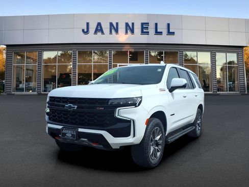 Used 2023 Chevrolet Tahoe Z71 w/ Luxury Package AWD/4WD image 1