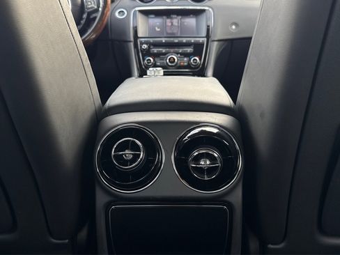 Used 2016 Jaguar XJ R-Sport RWD image 29