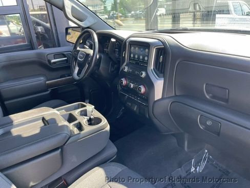 Used 2022 GMC Sierra 1500 SLE w/ Enhanced Capability Package AWD/4WD image 22
