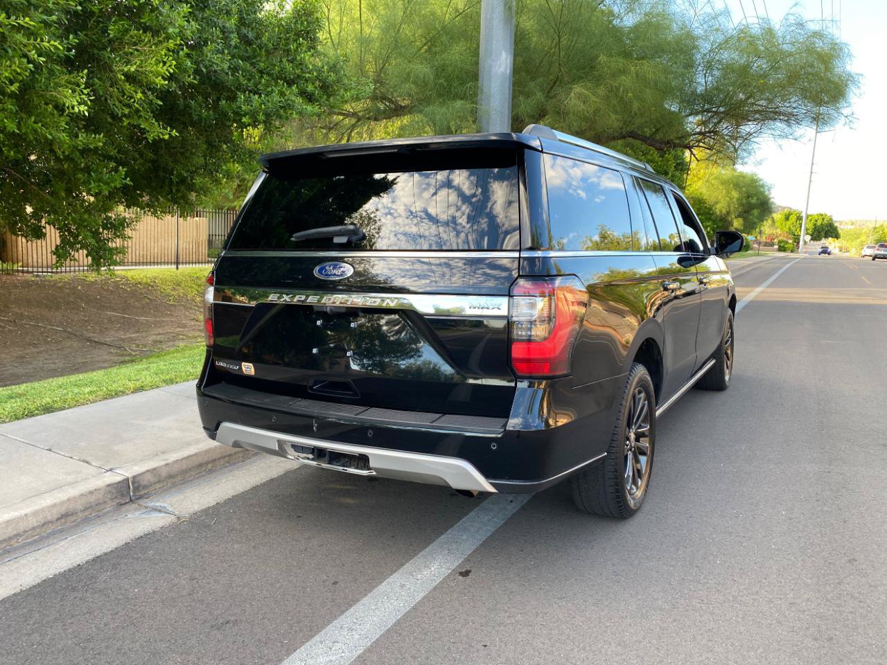 Used 2019 Ford Expedition Max Limited RWD image 10