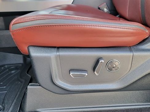 Used 2019 Ford F150 Platinum w/ Technology Package AWD/4WD image 24