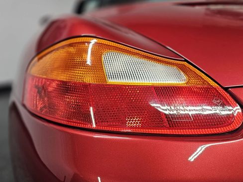 Used 2001 Porsche Boxster RWD image 38