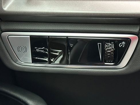 New 2026 Cadillac Vistiq Sport image 33