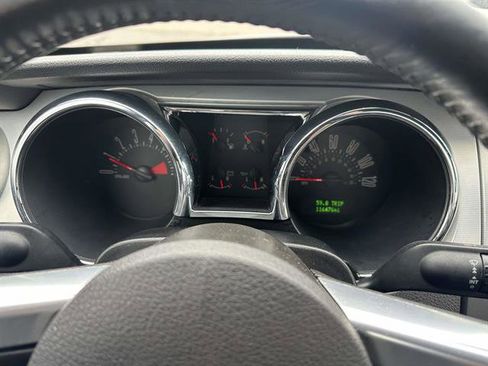Used 2006 Ford Mustang Deluxe RWD image 14