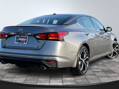 Certified 2025 Nissan Altima 2.5 SR image 14