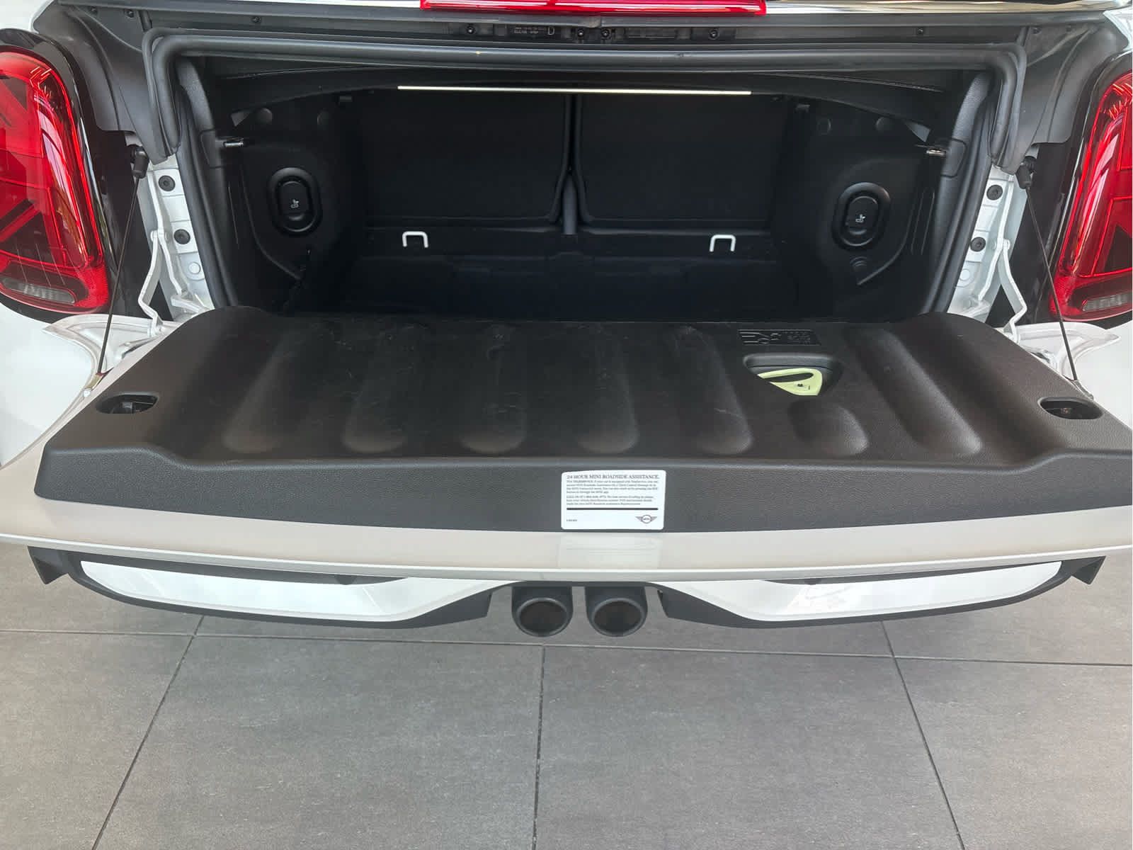 Used 2024 MINI Cooper S FWD image 11