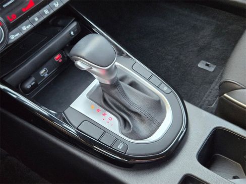 Used 2024 Kia Forte GT-Line w/ GT-Line Premium Package image 18