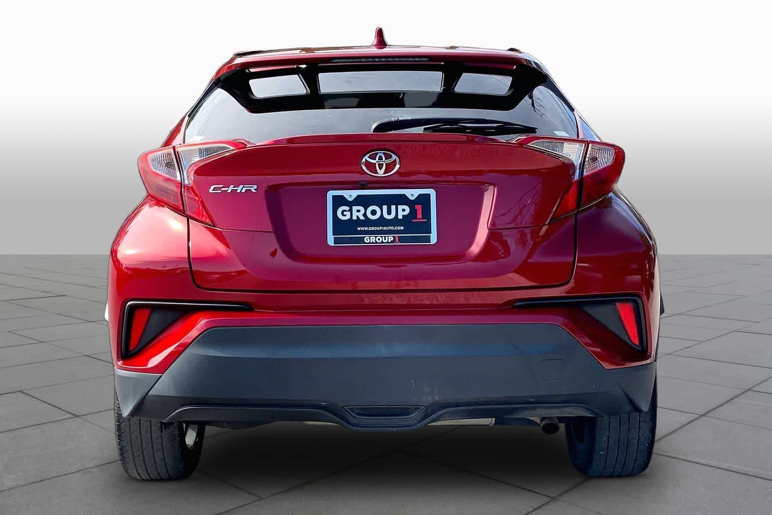 Used 2021 Toyota C-HR XLE FWD image 5