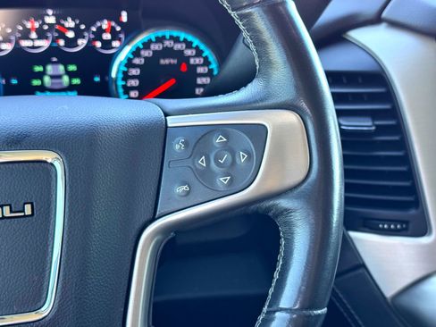 Used 2018 GMC Yukon Denali w/ Denali Ultimate Package image 29