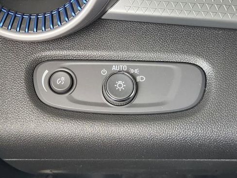 New 2026 Chevrolet Trax LS w/ LS Convenience Package image 17