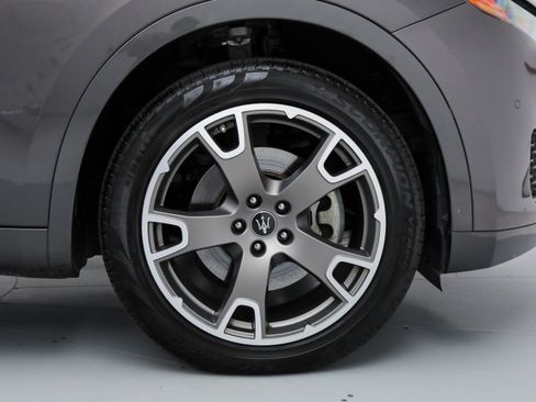 Certified 2023 Maserati Levante GT AWD/4WD image 20