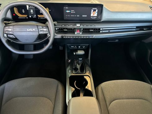 Used 2025 Kia K4 FWD image 14