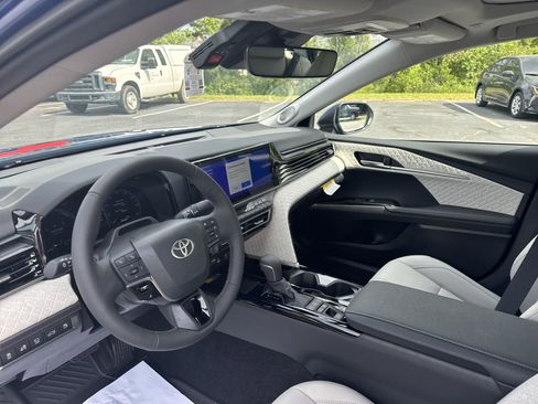 New 2025 Toyota Camry XLE w/ Premium Plus Package FWD image 15
