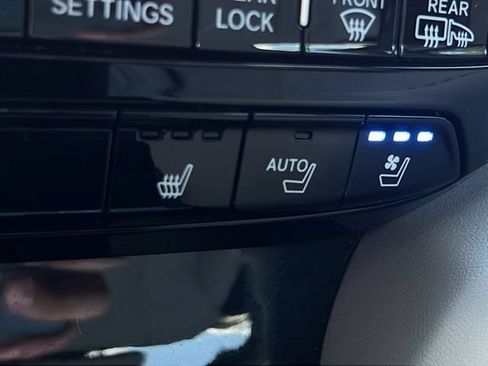 Used 2023 Acura MDX w/ Advance Package AWD/4WD image 17