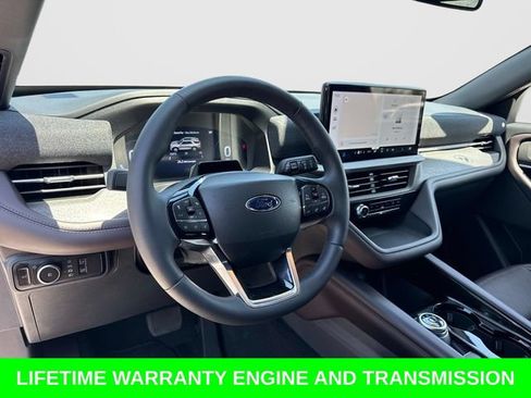 Certified 2026 Ford Explorer Platinum RWD image 34