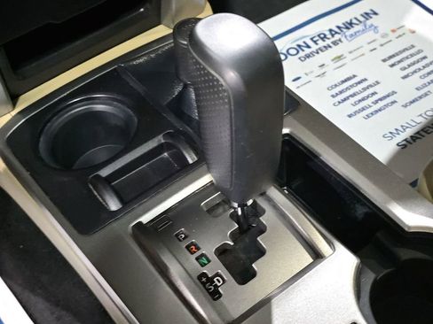 Used 2012 Toyota 4Runner SR5 w/ Convenience Pkg image 19