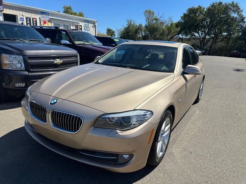 Used 2011 BMW 528i Sedan RWD image 2