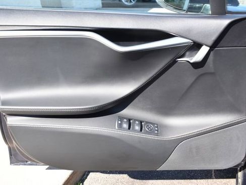 Used 2014 Tesla Model S 85 RWD image 17