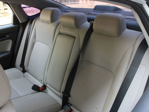 Used 2022 Honda Civic Touring image 19