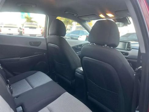 Used 2019 Hyundai Kona SE image 18