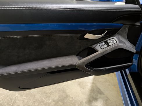 Used 2016 Porsche Boxster Spyder image 18